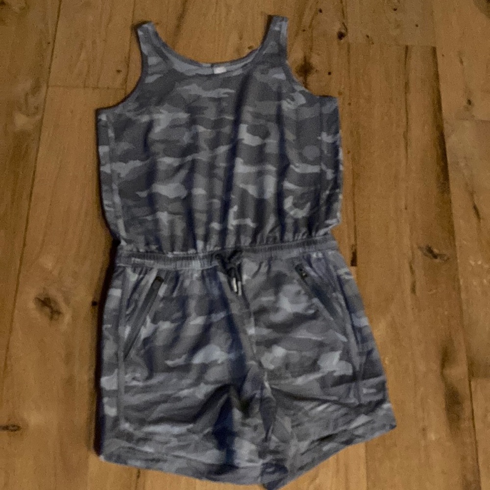 Grey Camo jumper size 14 girls